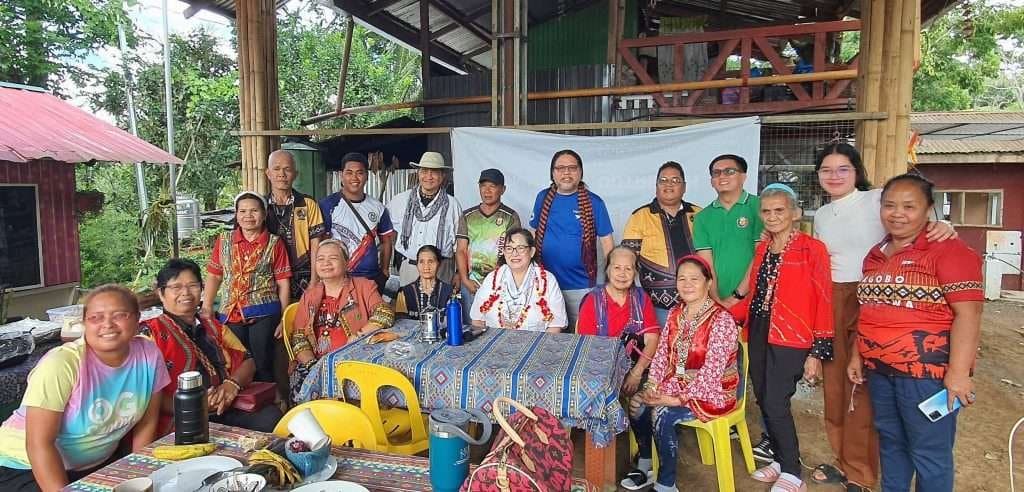 Article image: BAGOBO TAGABAWA FARMERS AND CFP-PBCI TEAM LAUNCH AGROFORESTRY PROJECT IN MT. APO TOGETHER